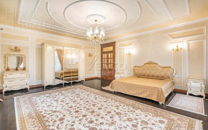 4-этажный коттедж 3 050 м² с отделкой