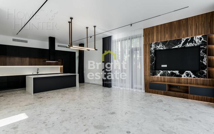 3-этажный коттедж 650 м² с отделкой
