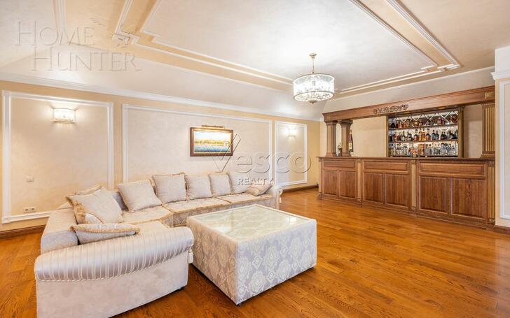 4-этажный коттедж 3 050 м² с отделкой