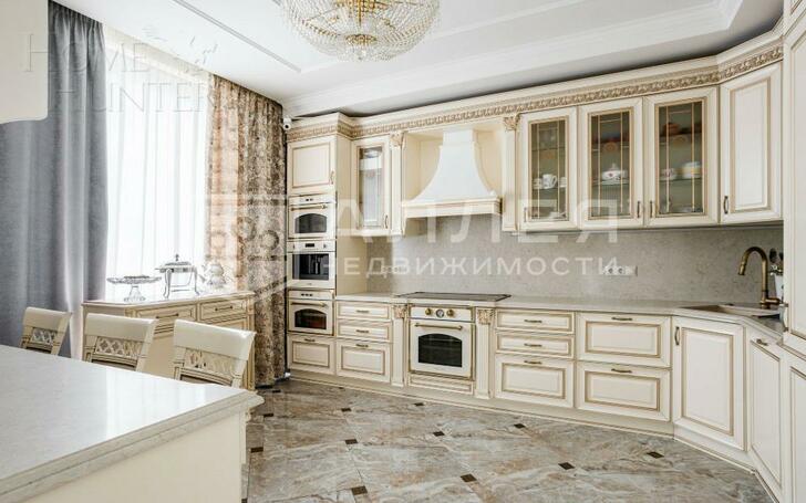 2-этажный таунхаус 390 м² с отделкой