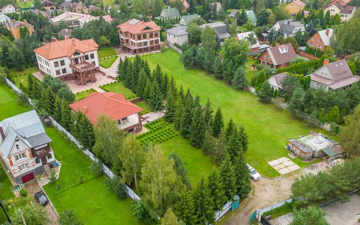 4-этажный коттедж 3 050 м² с отделкой