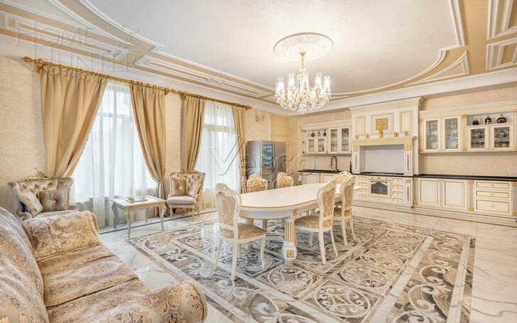 4-этажный коттедж 3 050 м² с отделкой