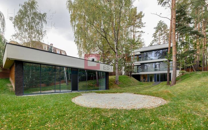 2-этажный коттедж 650 м² с отделкой