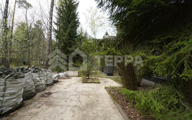 3-этажный коттедж 700 м² без отделки