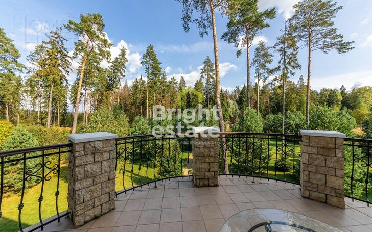 3-этажный коттедж 600 м² с отделкой