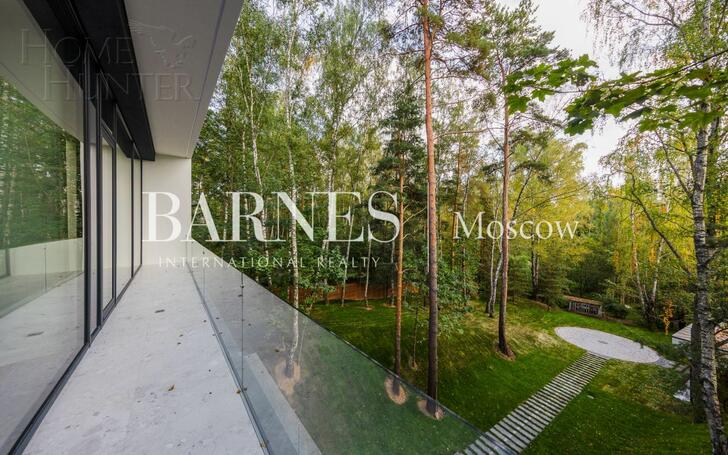 2-этажный коттедж 650 м² с отделкой