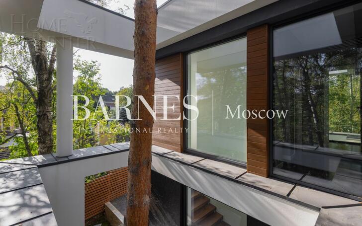 2-этажный коттедж 650 м² с отделкой