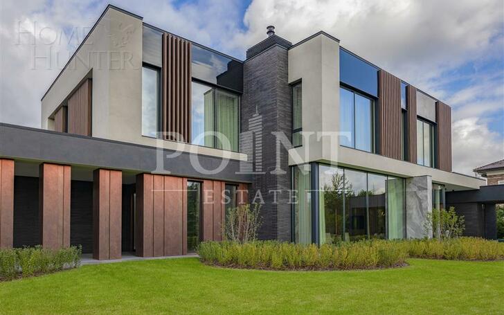 2-этажный коттедж 750 м² с отделкой