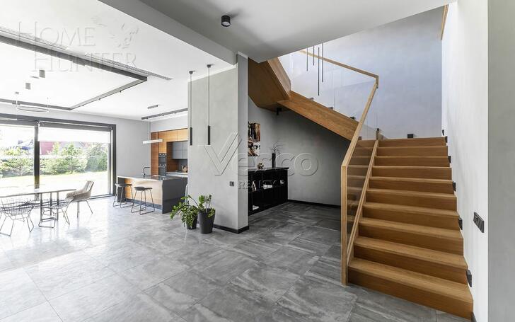2-этажный коттедж 540 м² с отделкой