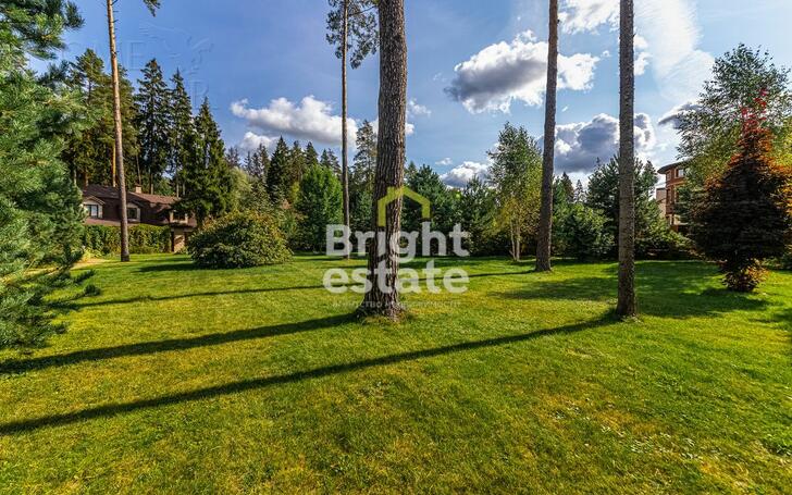 3-этажный коттедж 600 м² с отделкой
