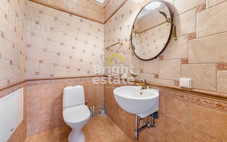 3-этажный коттедж 600 м² с отделкой