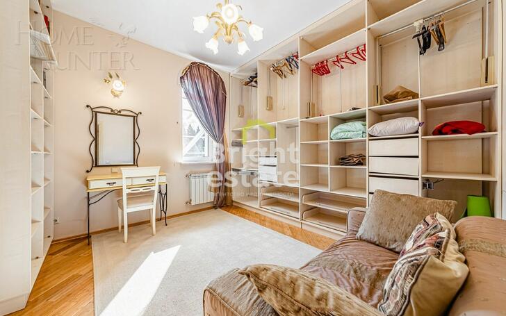 3-этажный коттедж 600 м² с отделкой