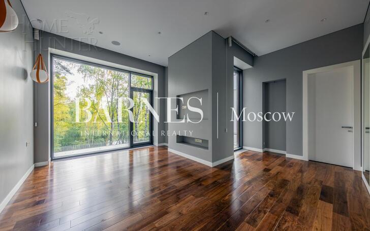 2-этажный коттедж 650 м² с отделкой