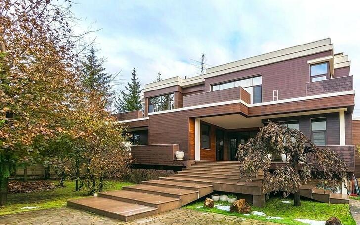 2-этажный коттедж 1 200 м² с отделкой