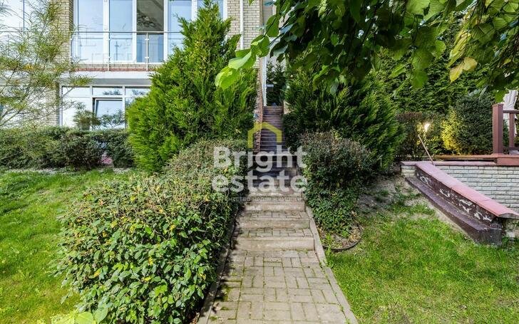 3-этажный коттедж 420 м² с отделкой