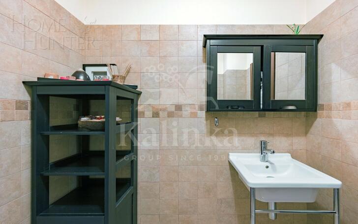 2-этажный коттедж 2 500 м² с отделкой