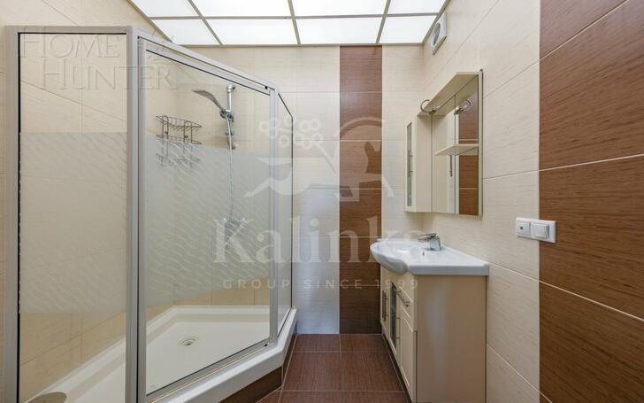 2-этажный коттедж 2 500 м² с отделкой