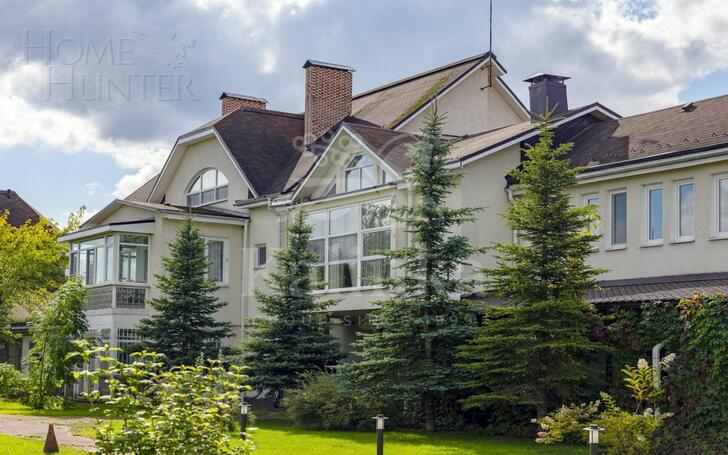 2-этажный коттедж 2 500 м² с отделкой