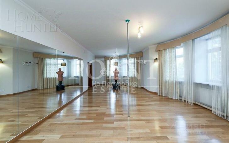 3-этажный коттедж 2 009 м² с отделкой