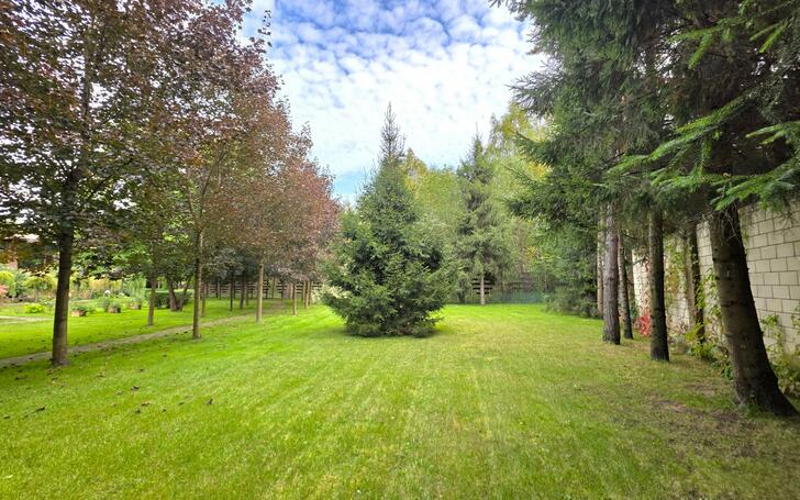 2-этажный коттедж 1 200 м² с отделкой