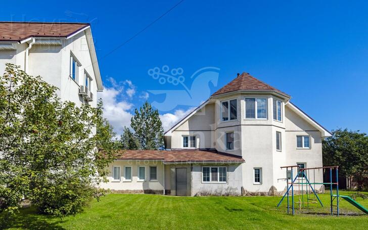 2-этажный коттедж 2 500 м² с отделкой