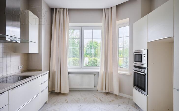 3-этажный таунхаус 270 м² с отделкой
