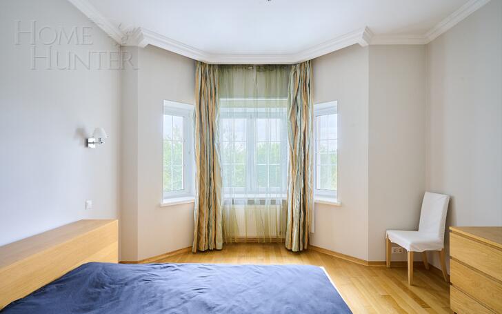3-этажный таунхаус 270 м² с отделкой