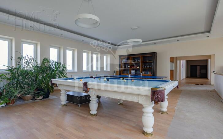 2-этажный коттедж 2 500 м² с отделкой