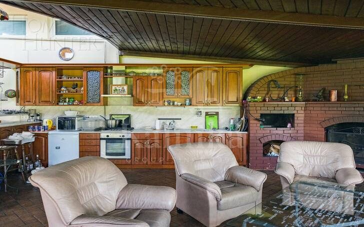 2-этажный коттедж 2 500 м² с отделкой