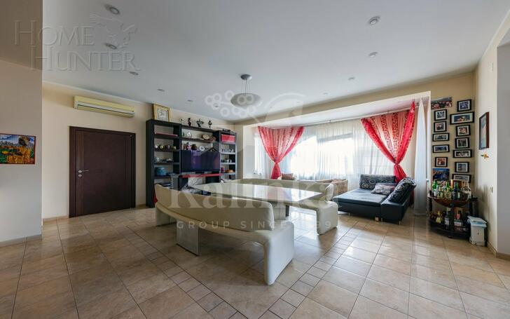 2-этажный коттедж 2 500 м² с отделкой