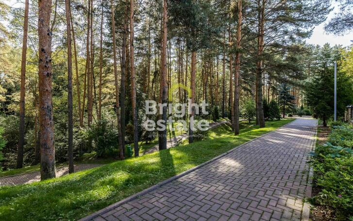 3-этажный коттедж 420 м² с отделкой