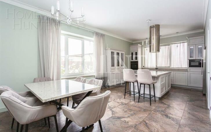 2-этажный коттедж 325 м² с отделкой