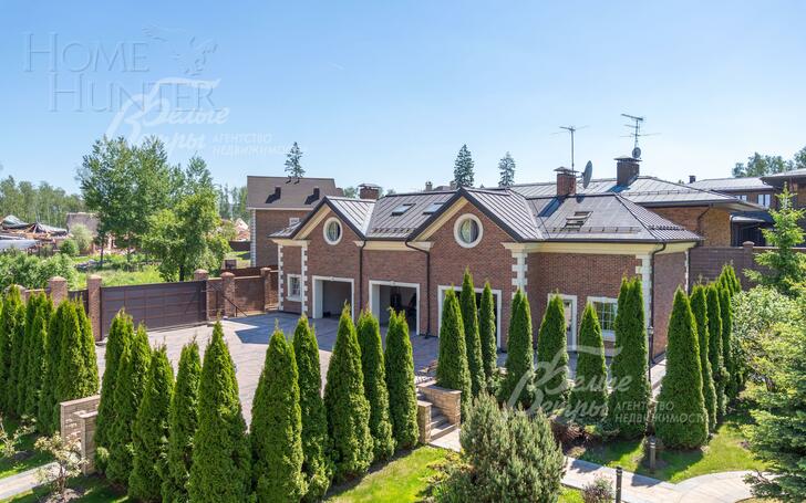 2-этажный коттедж 1 580 м² без отделки