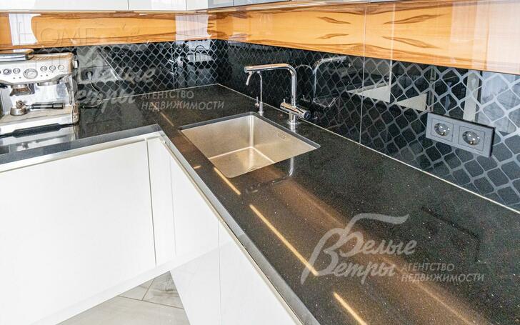 3-этажный коттедж 535 м² с отделкой