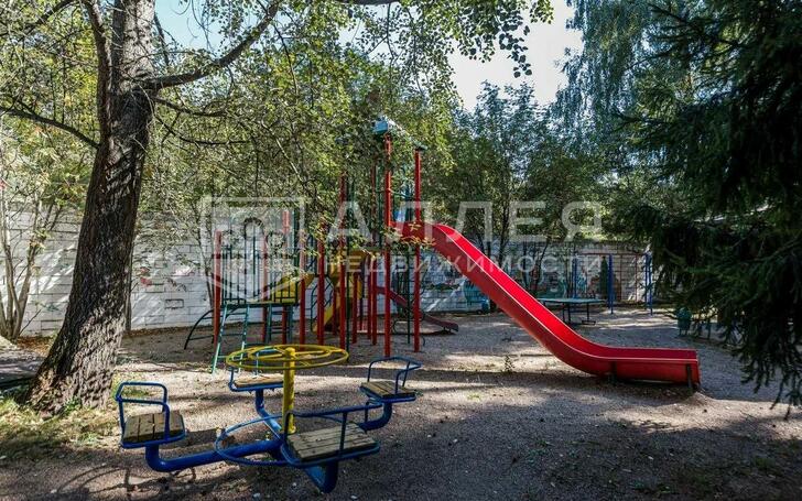 2-этажный коттедж 370 м² с отделкой