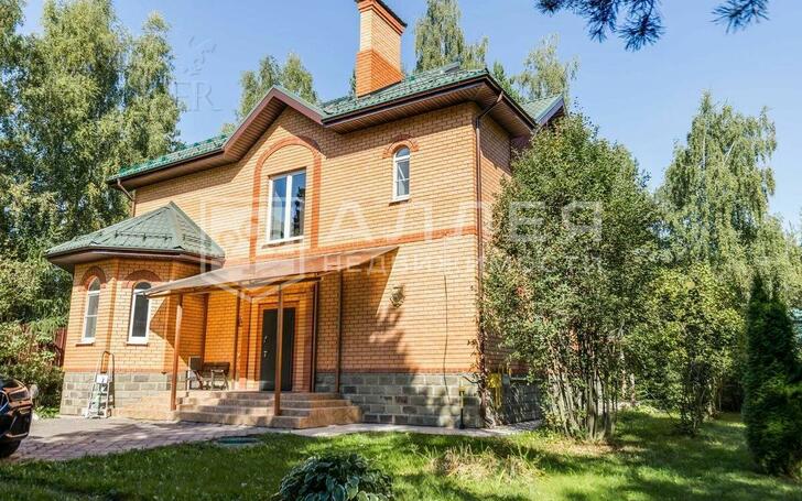 2-этажный коттедж 370 м² с отделкой