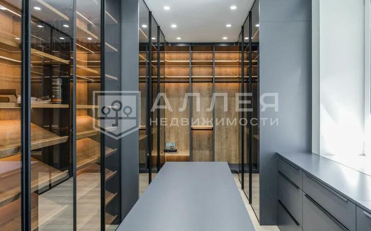 2-этажный коттедж 370 м² с отделкой