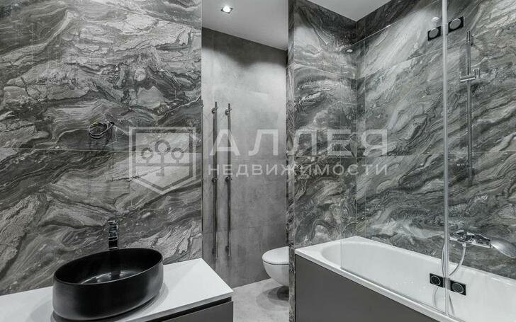 2-этажный коттедж 370 м² с отделкой