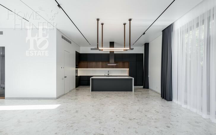 2-этажный коттедж 650 м² с отделкой