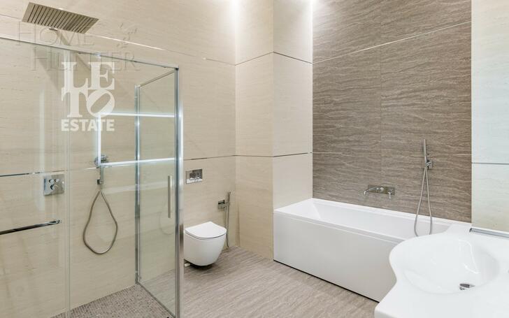 2-этажный коттедж 650 м² с отделкой