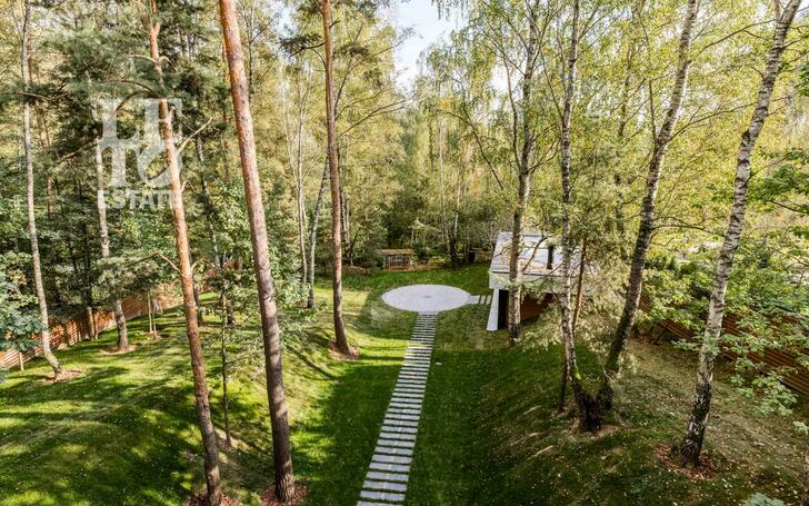 2-этажный коттедж 650 м² с отделкой