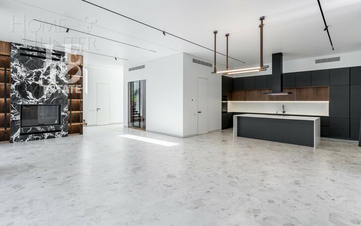 2-этажный коттедж 650 м² с отделкой
