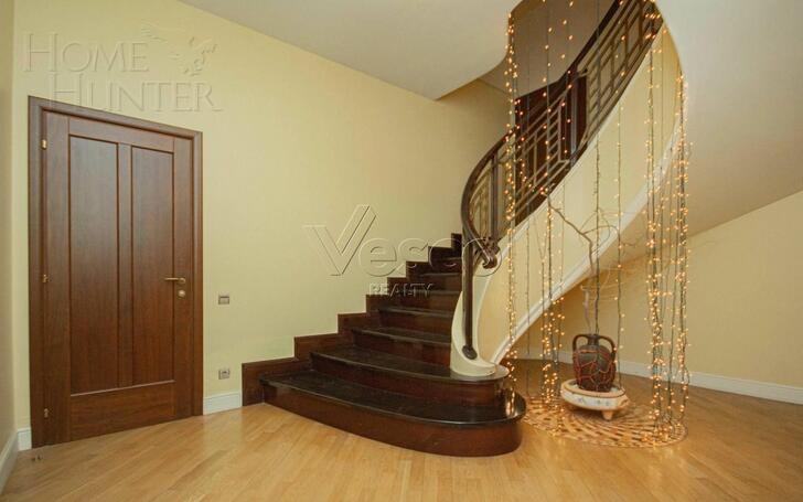 2-этажный коттедж 462 м² с отделкой