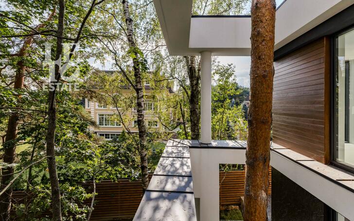 2-этажный коттедж 650 м² с отделкой