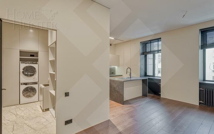 4-КОМН. КВАРТИРА С ОТДЕЛКОЙ 250.25 М² НА 4 ЭТАЖЕ