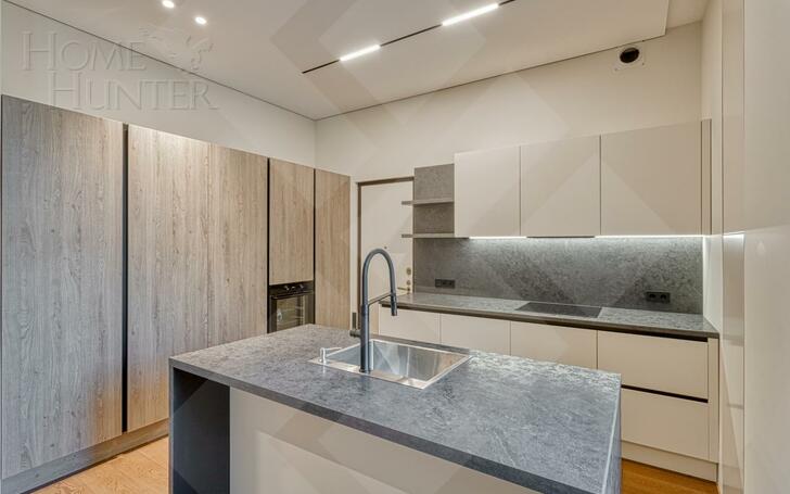 4-КОМН. КВАРТИРА С ОТДЕЛКОЙ 250.25 М² НА 4 ЭТАЖЕ