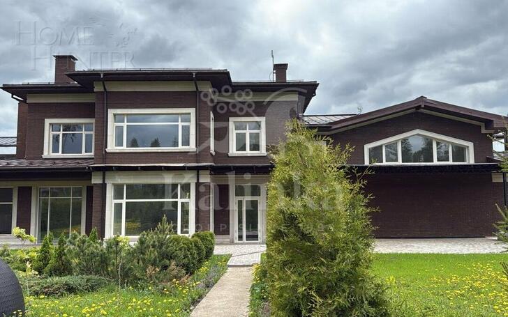 2-этажный коттедж 650 м² без отделки