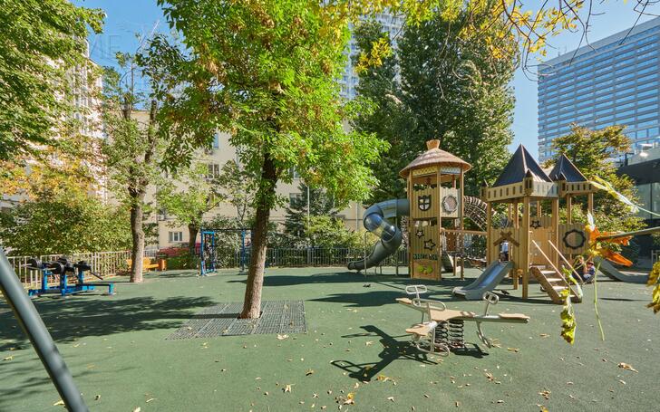 5-КОМН. КВАРТИРА С ОТДЕЛКОЙ 121 М² НА 4 ЭТАЖЕ