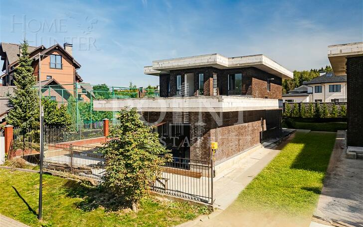 2-этажный коттедж 340 м² без отделки