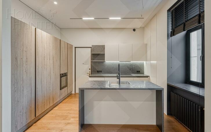 4-КОМН. КВАРТИРА С ОТДЕЛКОЙ 250.25 М² НА 4 ЭТАЖЕ